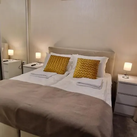 Carice Milice Old Town *