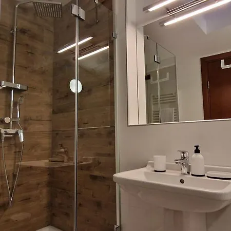 Carice Milice Old Town Appartamento *