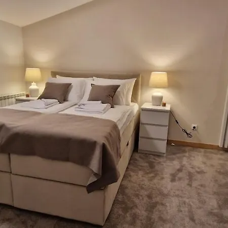 Carice Milice Old Town Belgrado